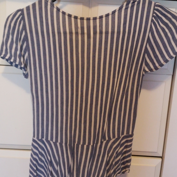 Tie crop top - Picture 2 of 3